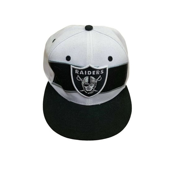 Las Vegas Raiders New Era NFL 9FIFTY Black/White Basic Snapback Hat - Picture 1 of 8